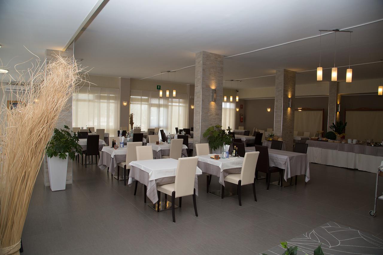 Hotel Umberto Розолина-Маре Экстерьер фото